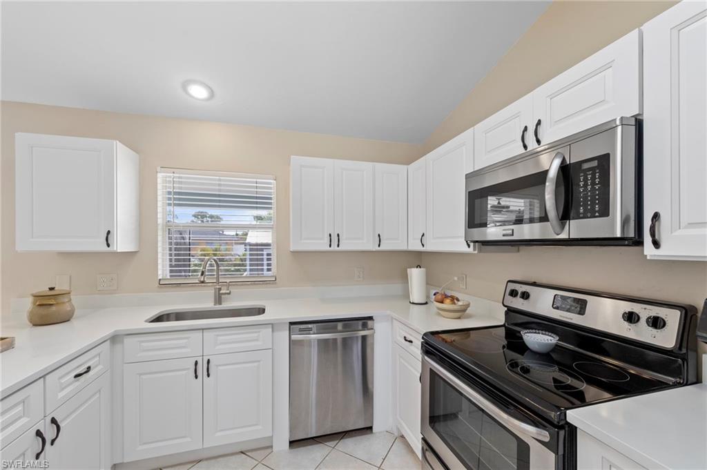 SAN CARLOS PARK - Residential