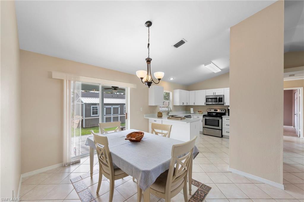 SAN CARLOS PARK - Residential
