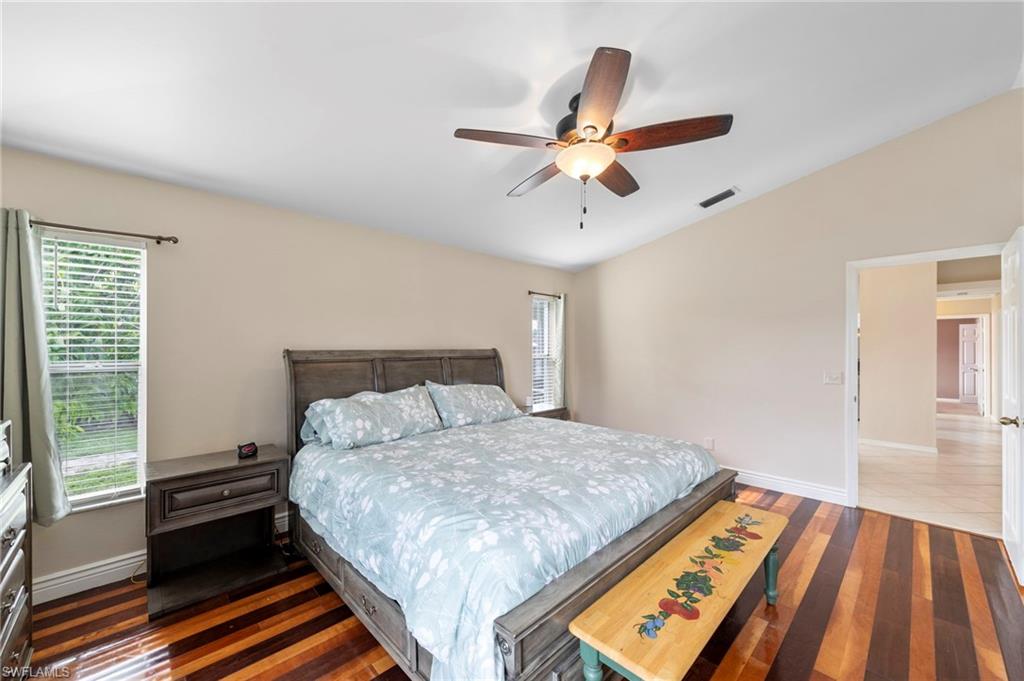 SAN CARLOS PARK - Residential