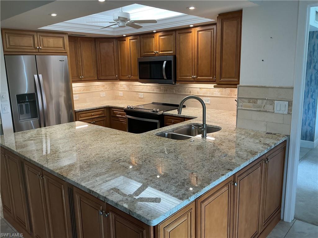OAKMONT VILLAGE - Residential