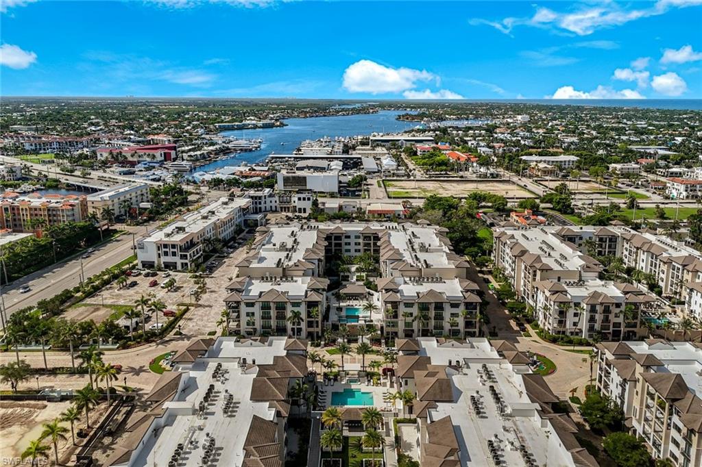 QUATTRO AT NAPLES SQUARE - Residential
