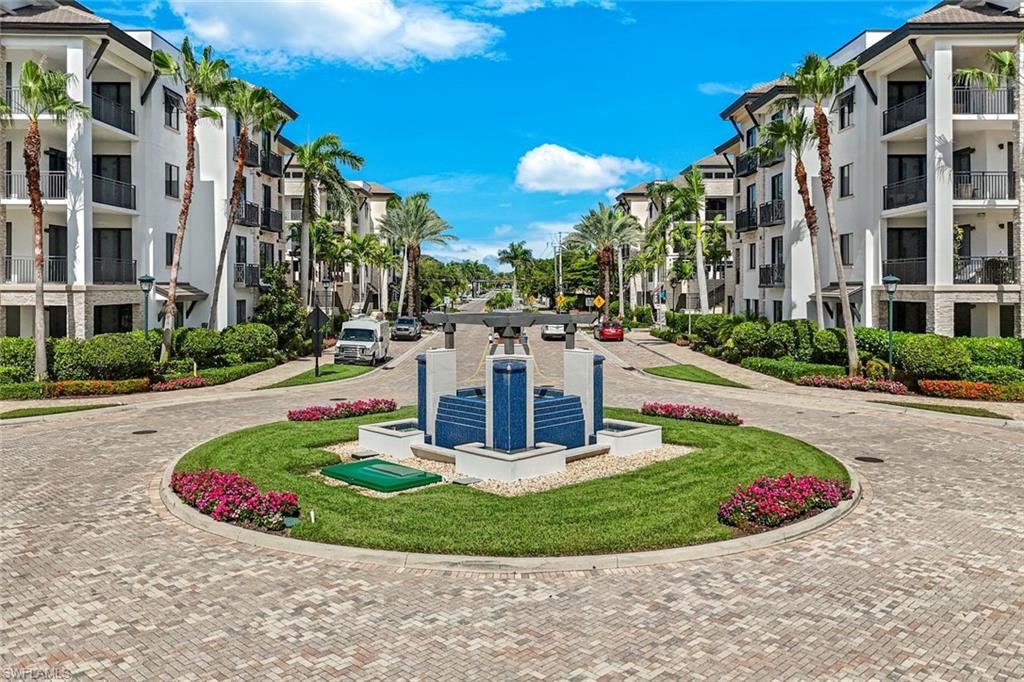 QUATTRO AT NAPLES SQUARE - Residential