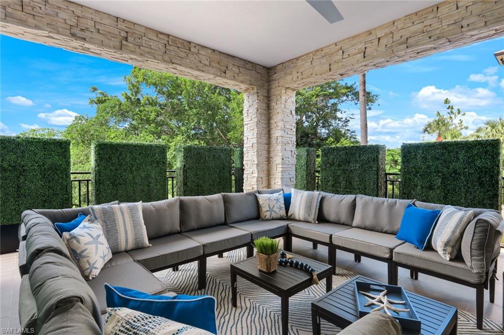 QUATTRO AT NAPLES SQUARE - Residential