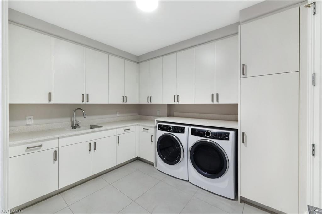 QUATTRO AT NAPLES SQUARE - Residential