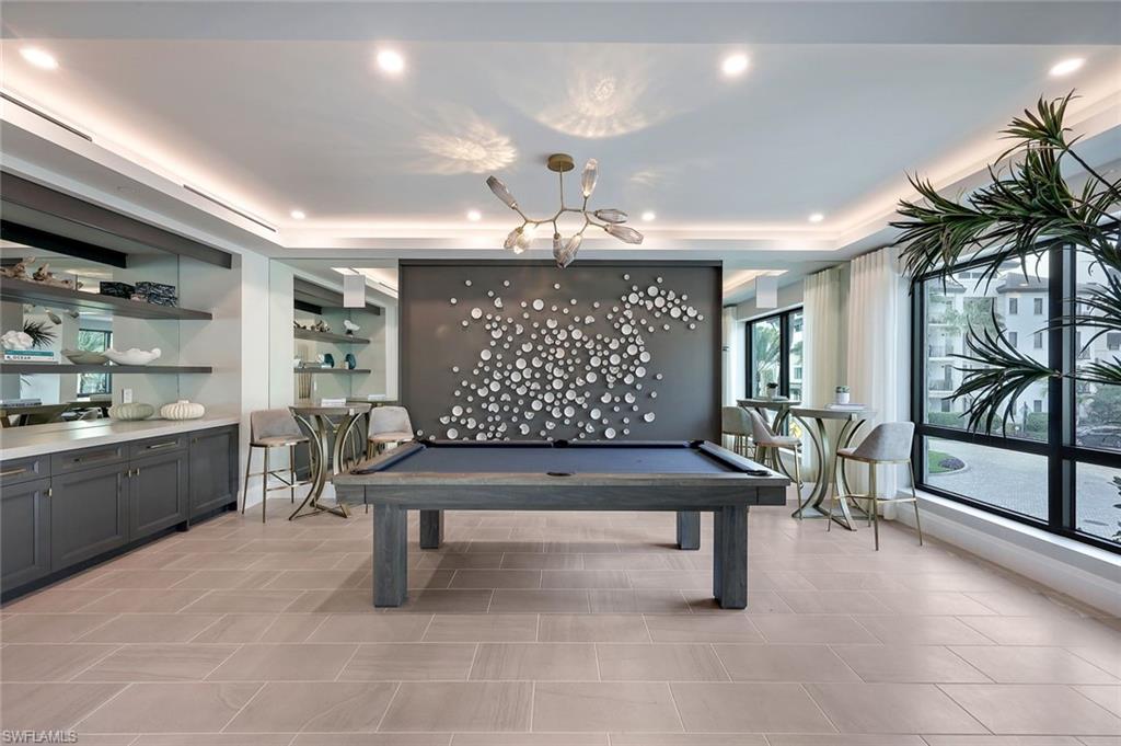 QUATTRO AT NAPLES SQUARE - Residential
