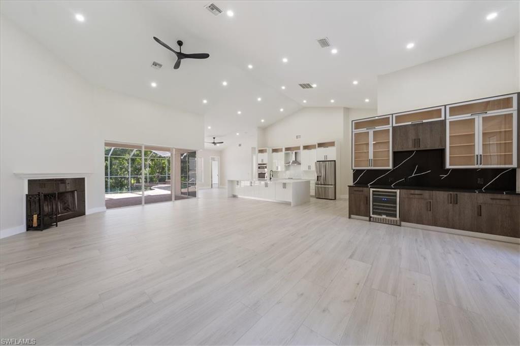 SKYLINE WOODS - Residential