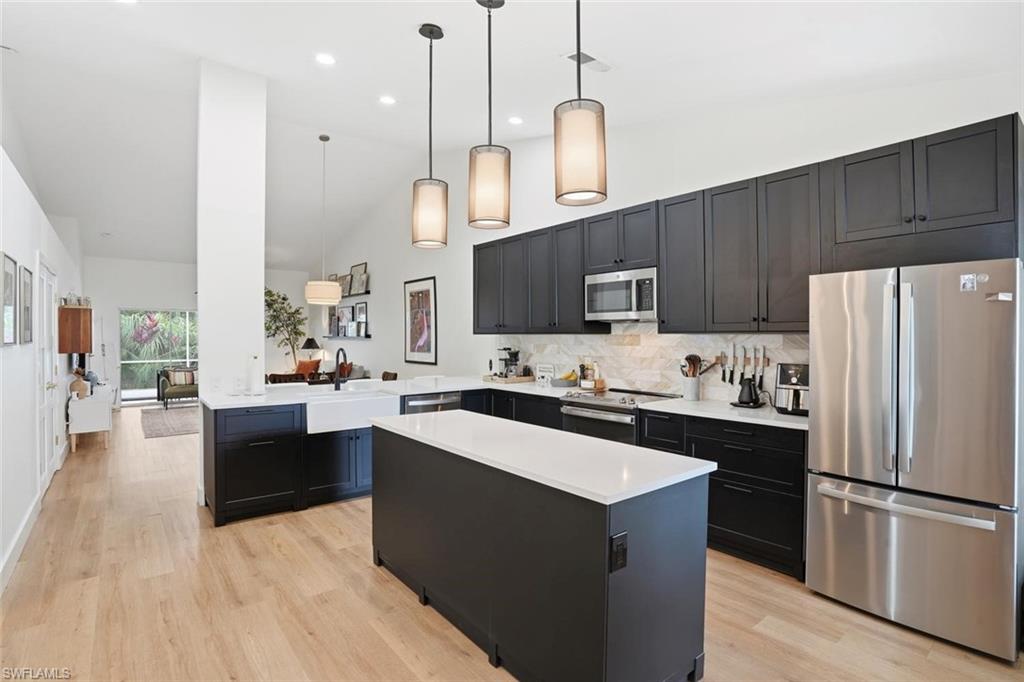 SHADOWOOD VILLAS - Residential