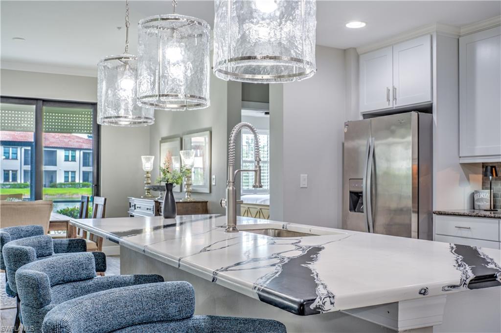 CARRIAGE HOMES AT LIVINGSTON LAKES - Residential