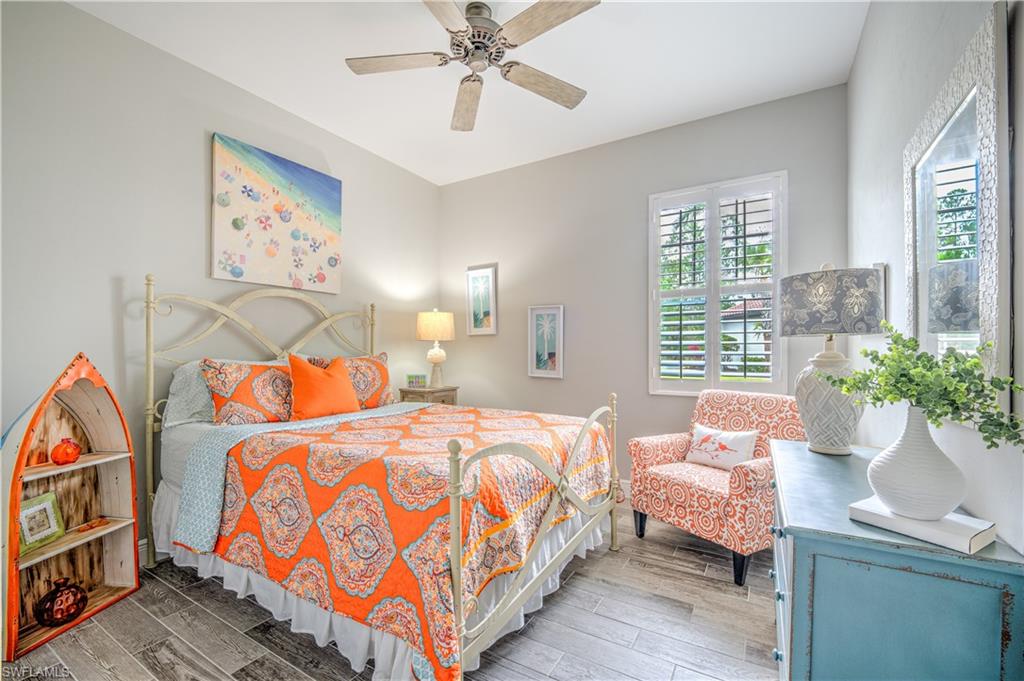 CARRIAGE HOMES AT LIVINGSTON LAKES - Residential