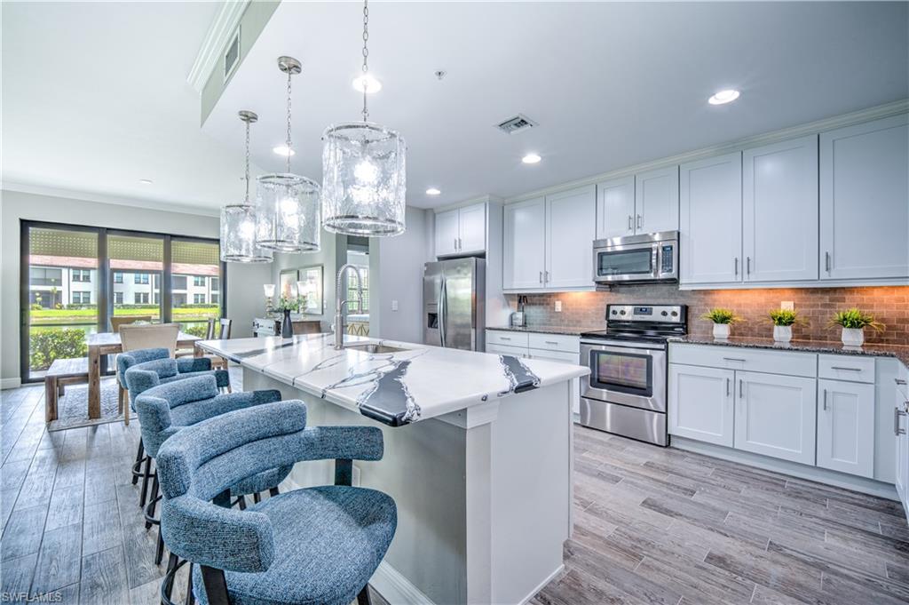CARRIAGE HOMES AT LIVINGSTON LAKES - Residential