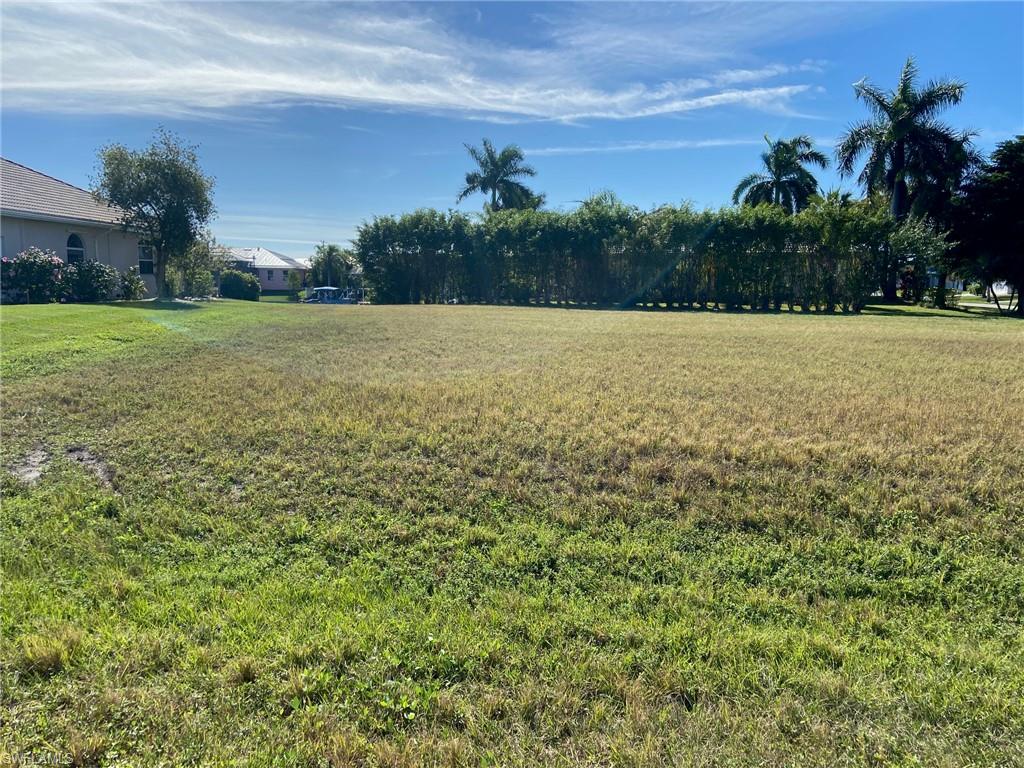 CAPE CORAL - Land