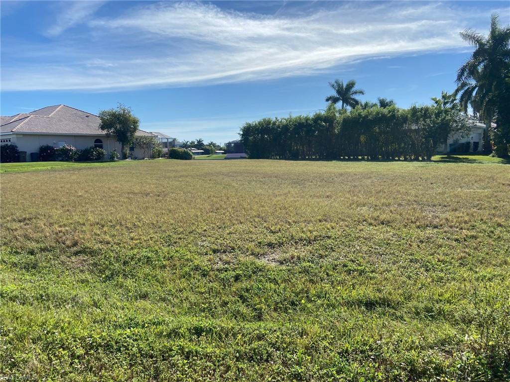 CAPE CORAL - Land