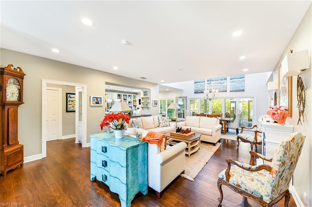 AQUALANE SHORES - Residential