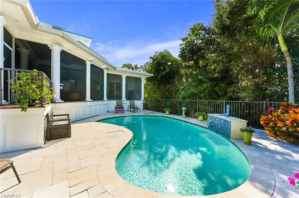 AQUALANE SHORES - Residential
