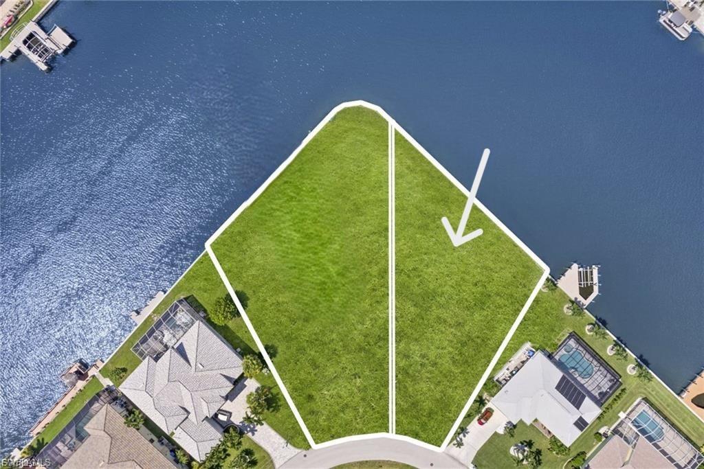 CAPE CORAL - Land