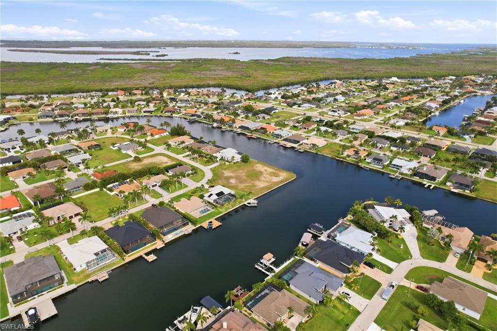 CAPE CORAL - Land