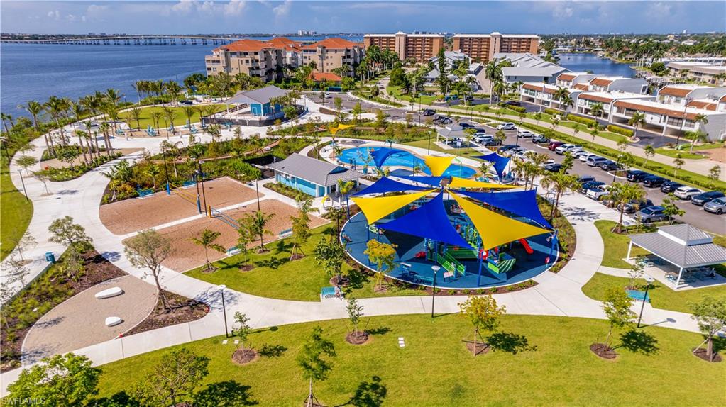 RIVER HARBOR CLUB CONDO - Residential