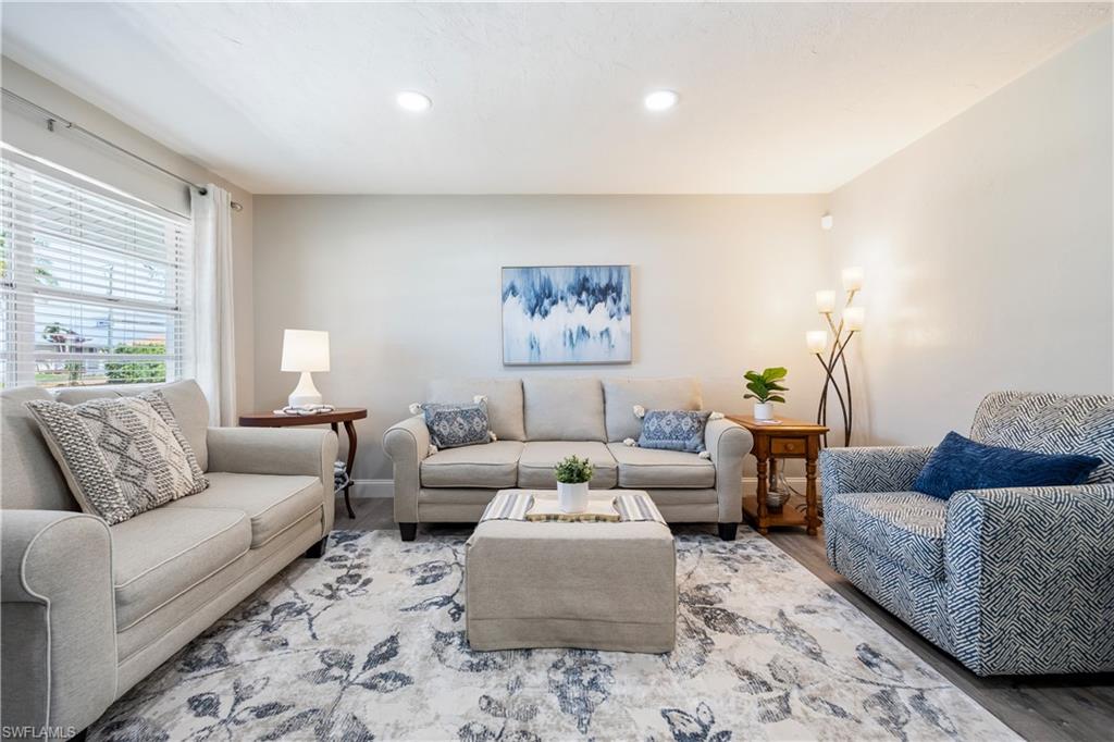 FORT MYERS SHORES - Residential
