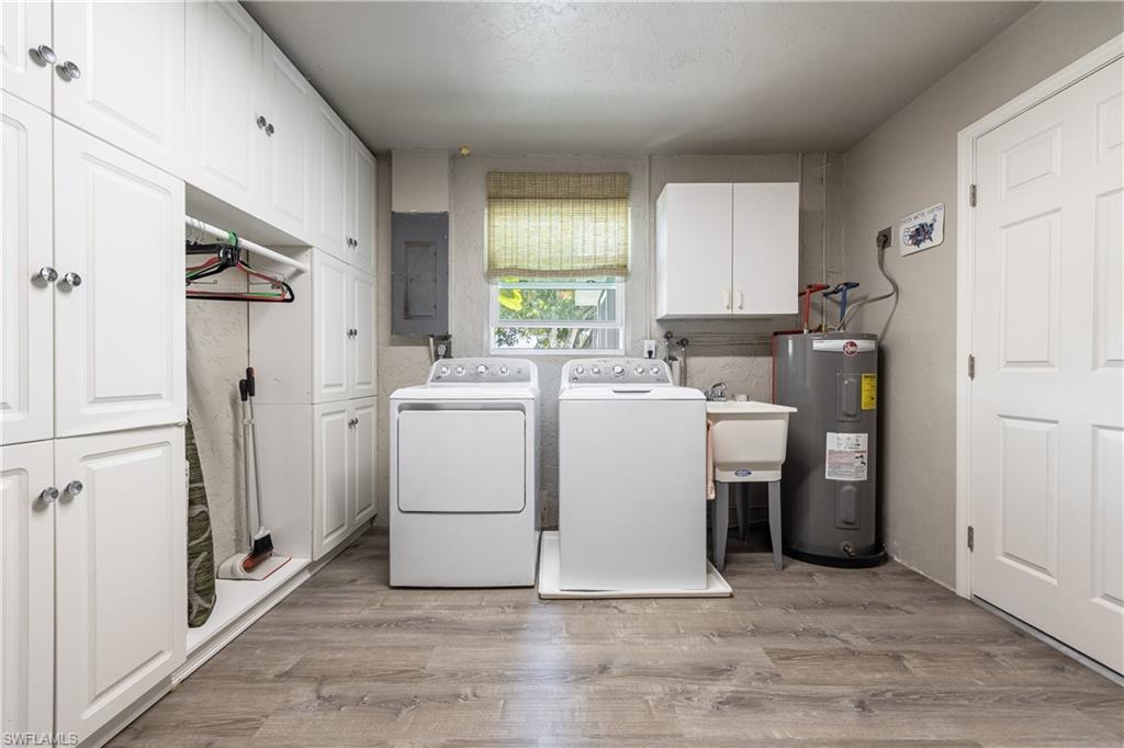 FORT MYERS SHORES - Residential