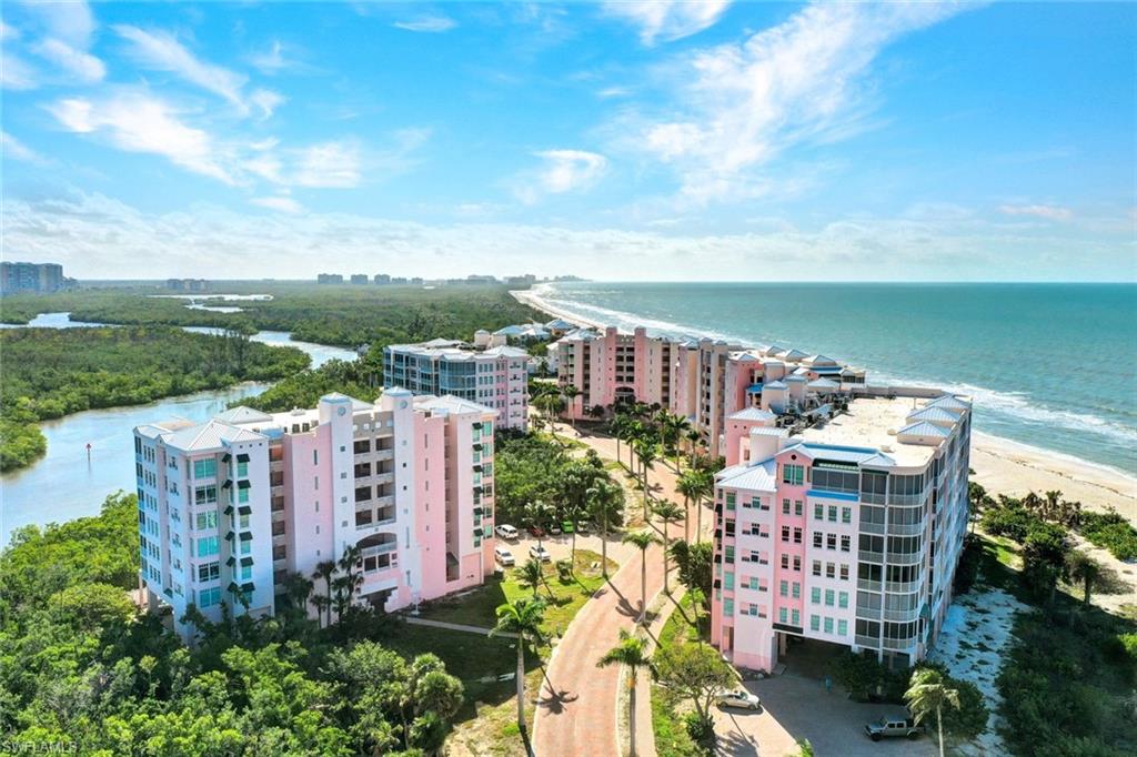 BAREFOOT BEACH CLUB - Residential