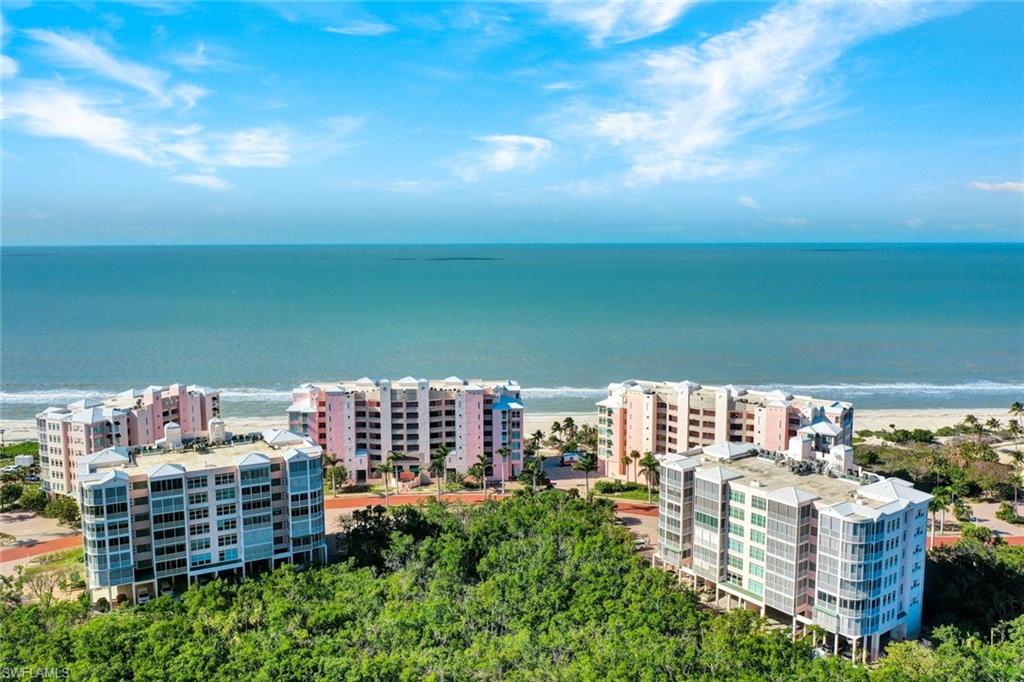 BAREFOOT BEACH CLUB - Residential