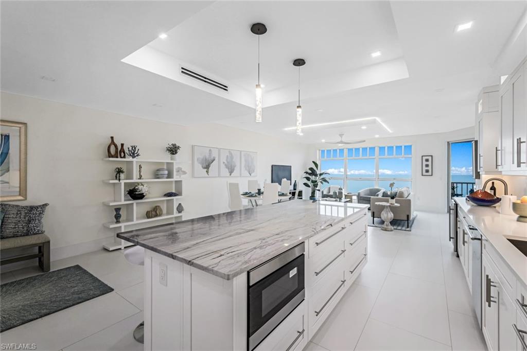 BAREFOOT BEACH CLUB - Residential