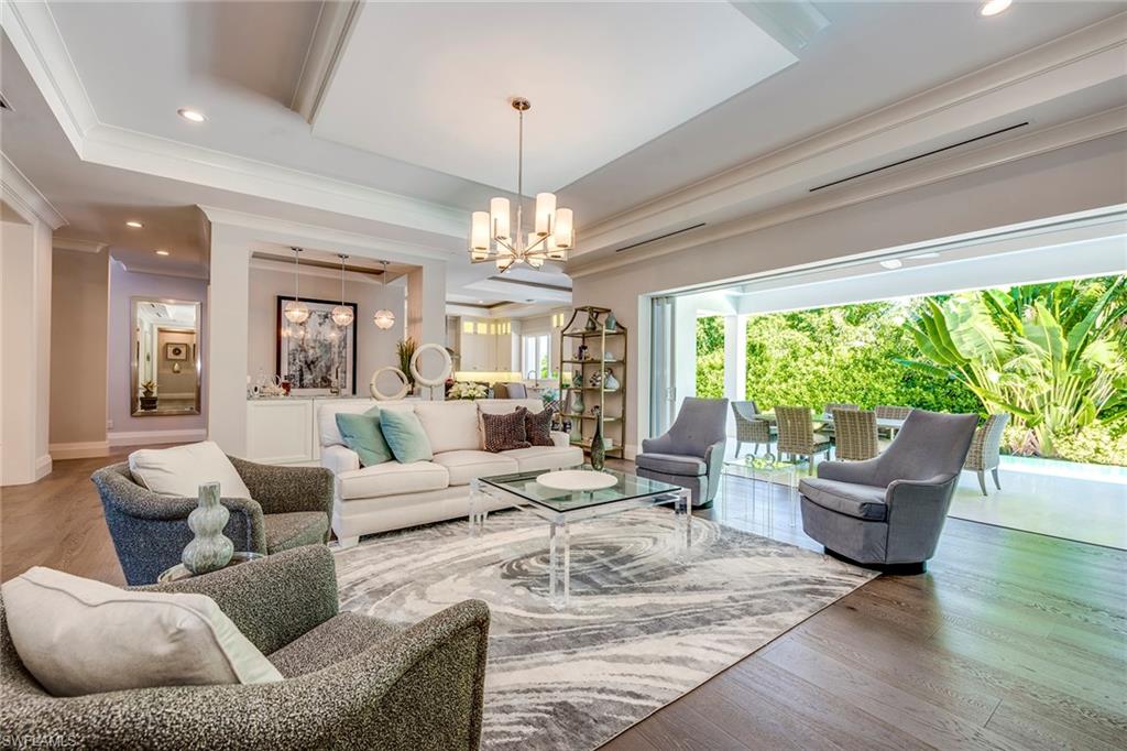 PARK SHORE - Residential