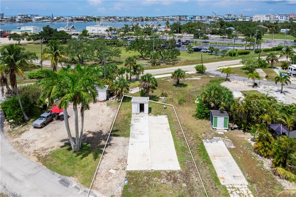 HELEN LANE CONDO RV - Land