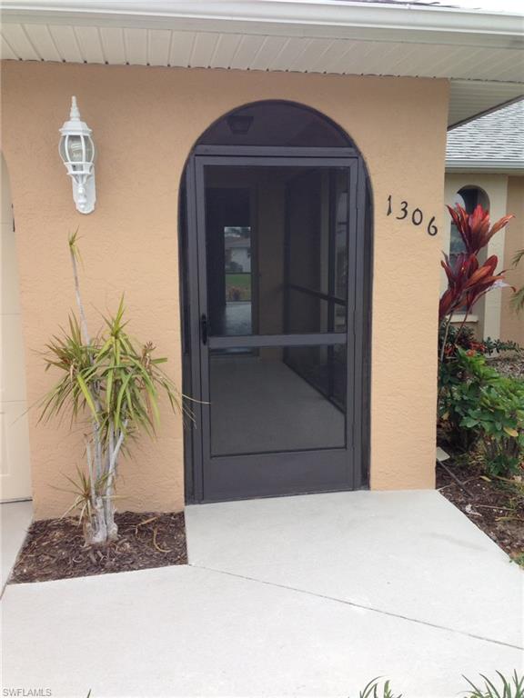 CAPE CORAL - Residential