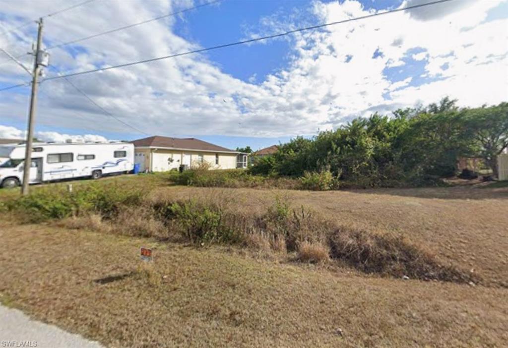 LEHIGH ACRES - Land