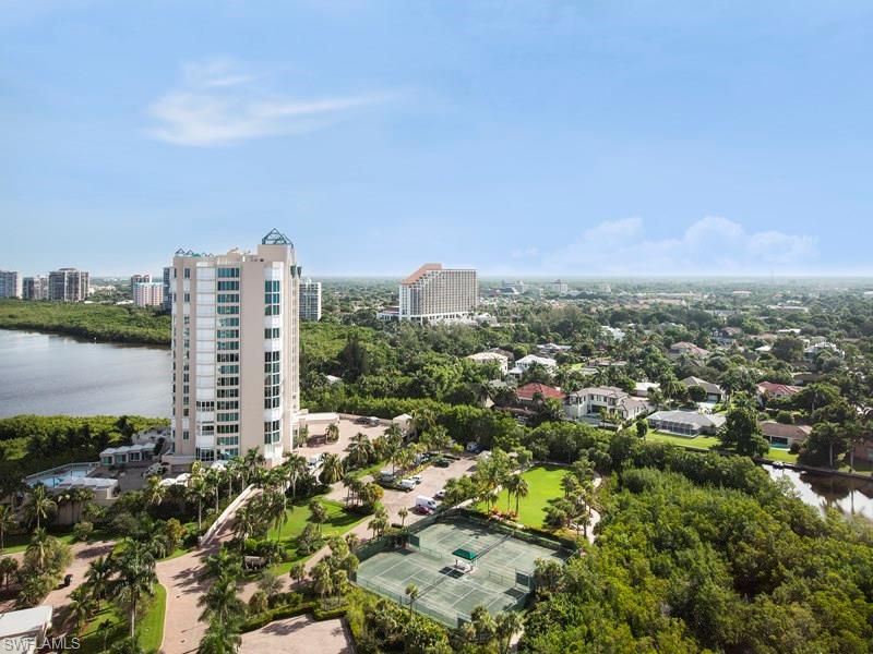 SEASONS AT NAPLES CAY - Residential