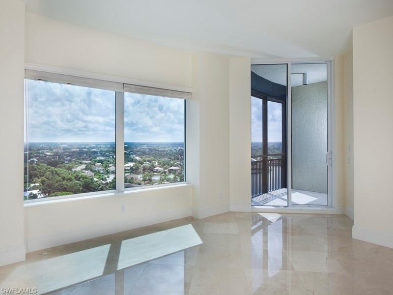 SEASONS AT NAPLES CAY - Residential