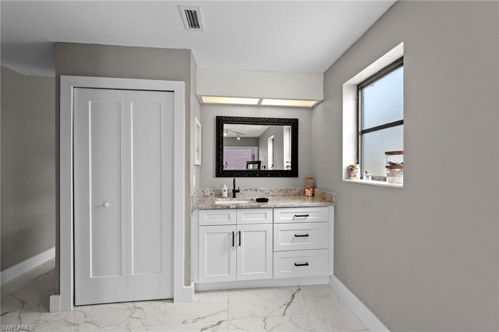 KINGS BAY ESTATES - Residential