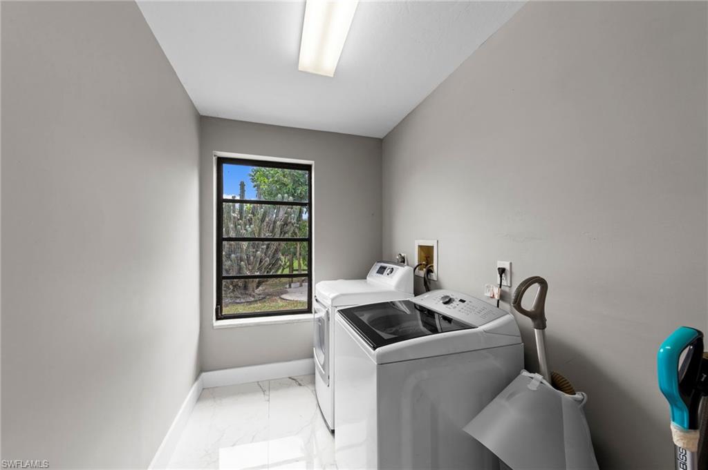 KINGS BAY ESTATES - Residential