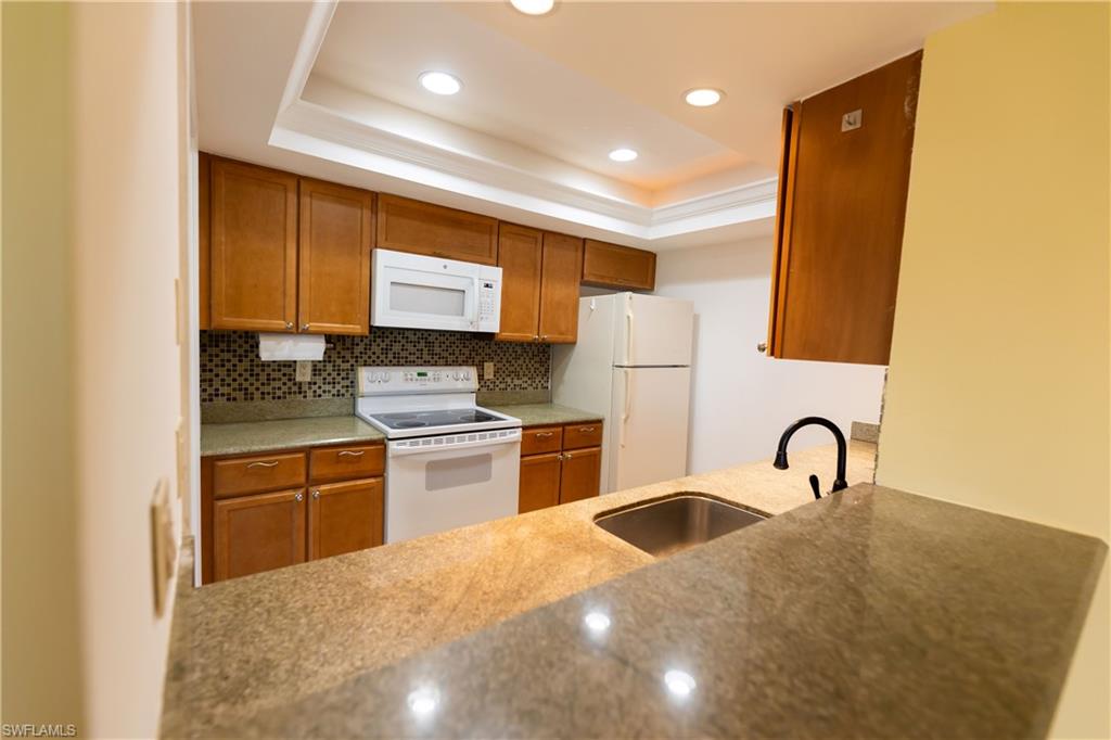LAKEWOOD - Residential Lease