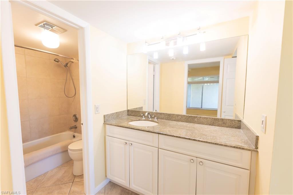 LAKEWOOD - Residential Lease