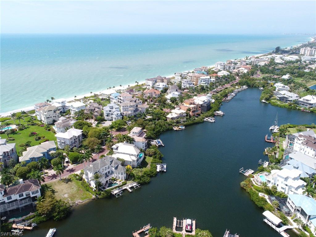 BAREFOOT BEACH - Land