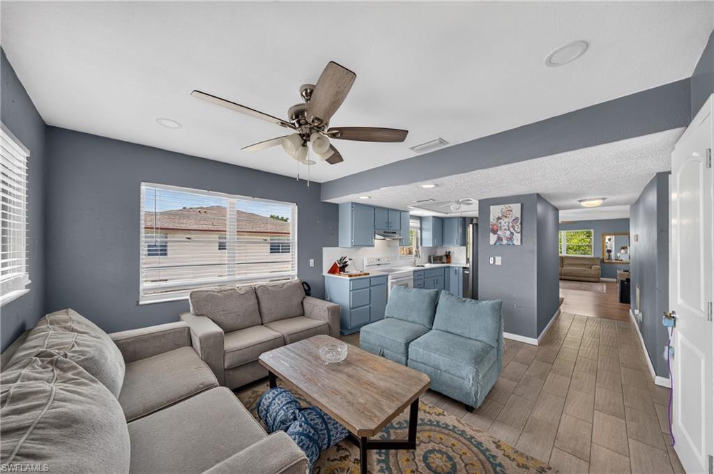 SUNWARD CONDO - Residential