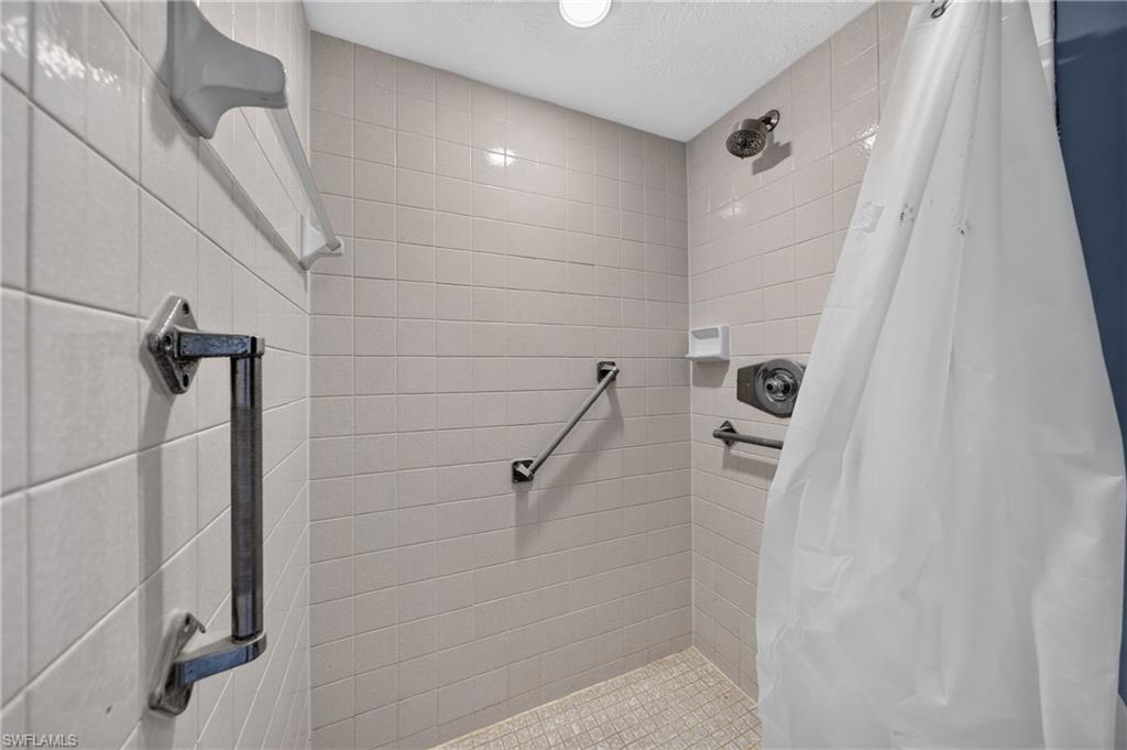 SUNWARD CONDO - Residential