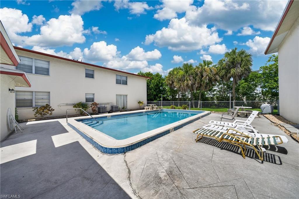 SUNWARD CONDO - Residential