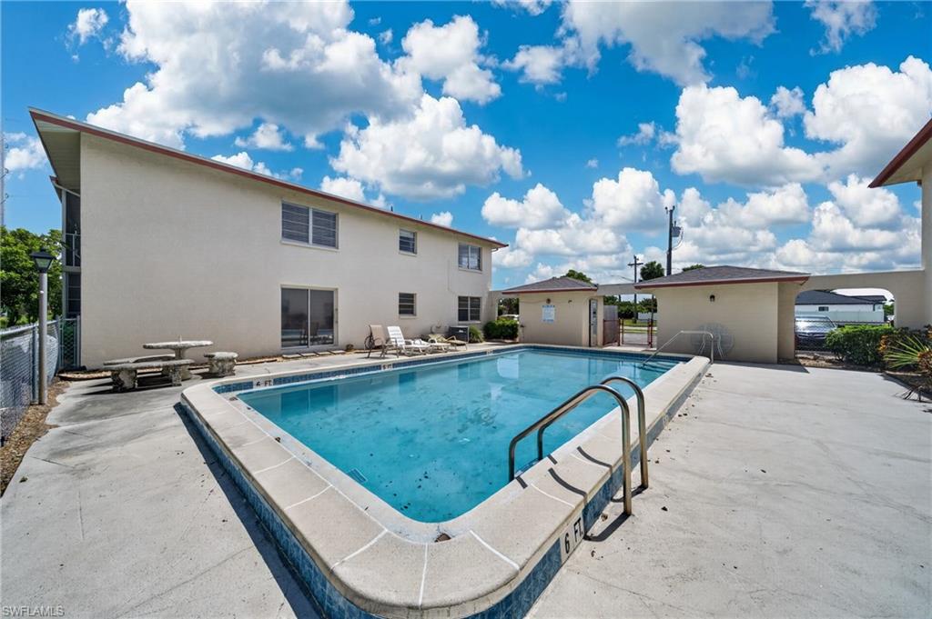 SUNWARD CONDO - Residential