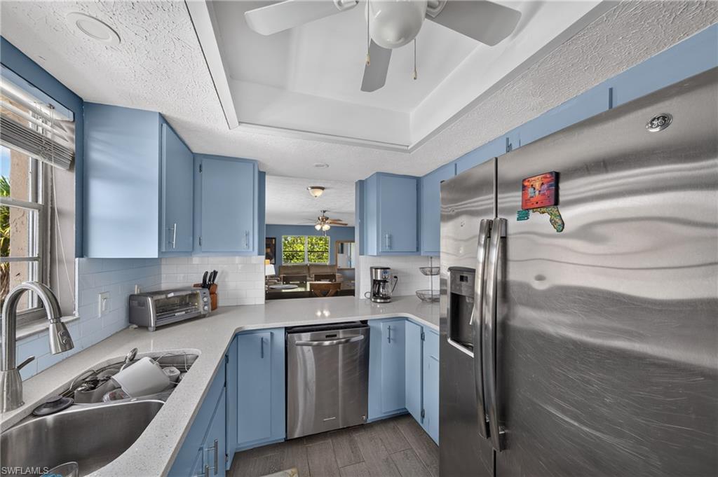 SUNWARD CONDO - Residential