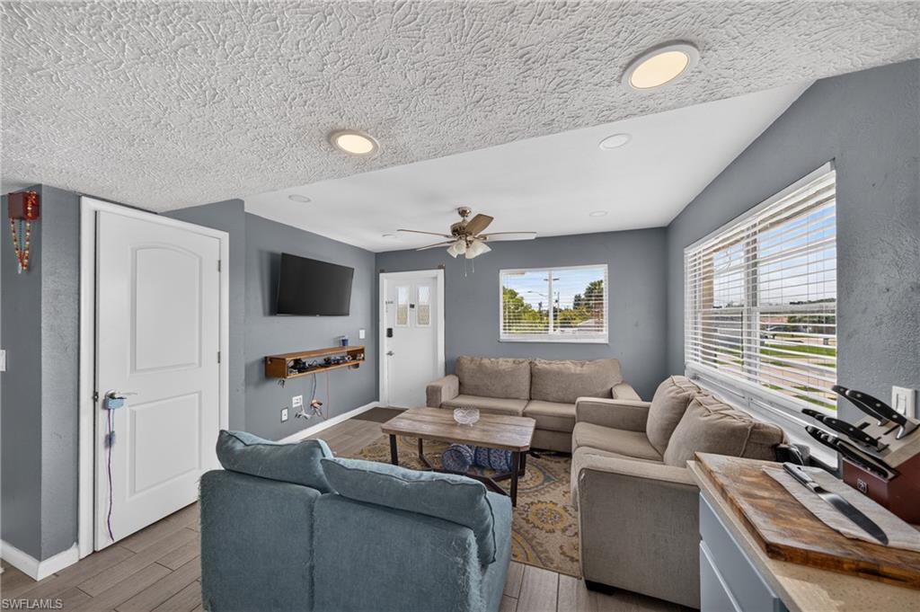 SUNWARD CONDO - Residential