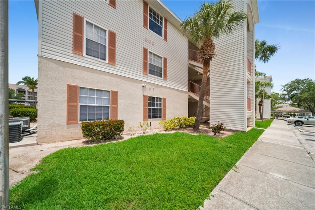 FOUR MILE COVE - Residential