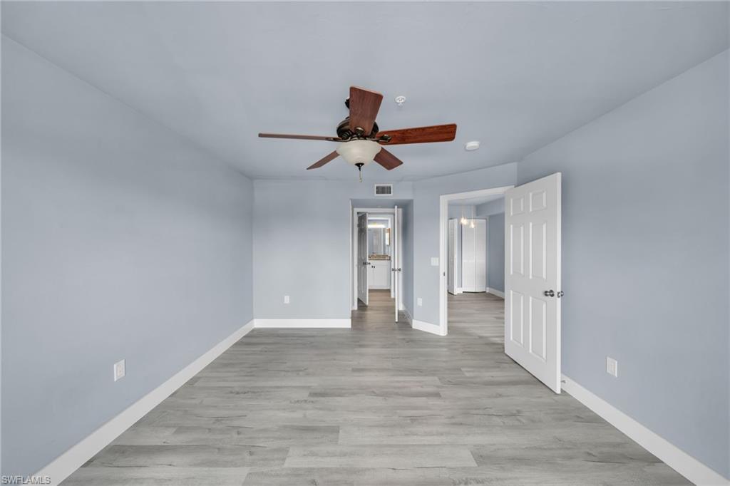 FOUR MILE COVE - Residential