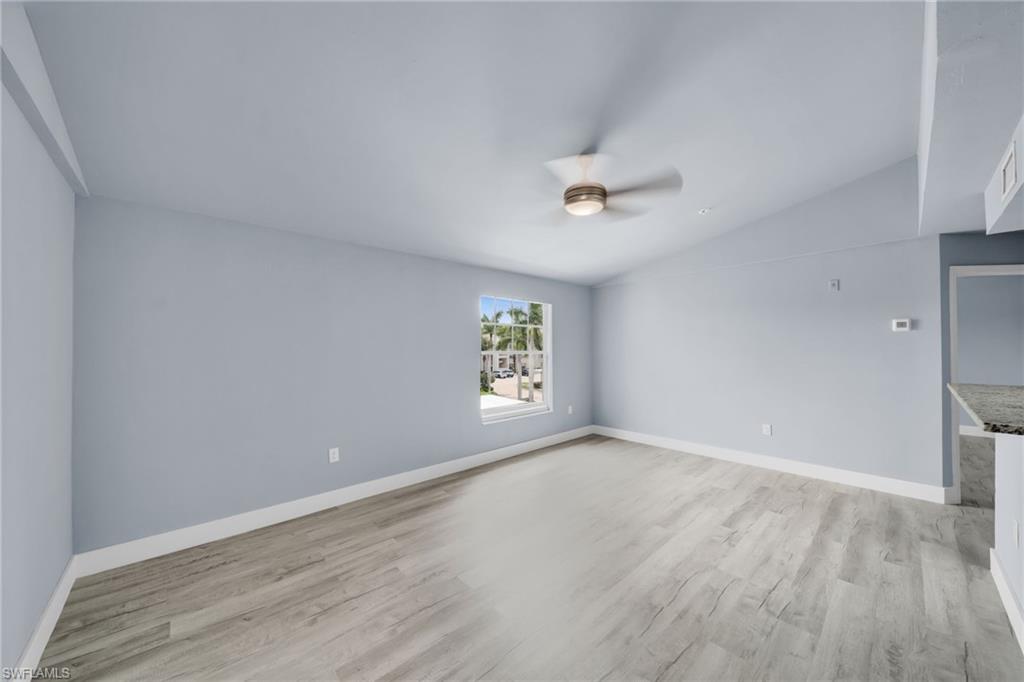 FOUR MILE COVE - Residential