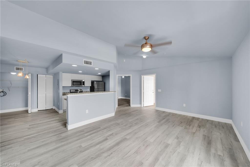 FOUR MILE COVE - Residential