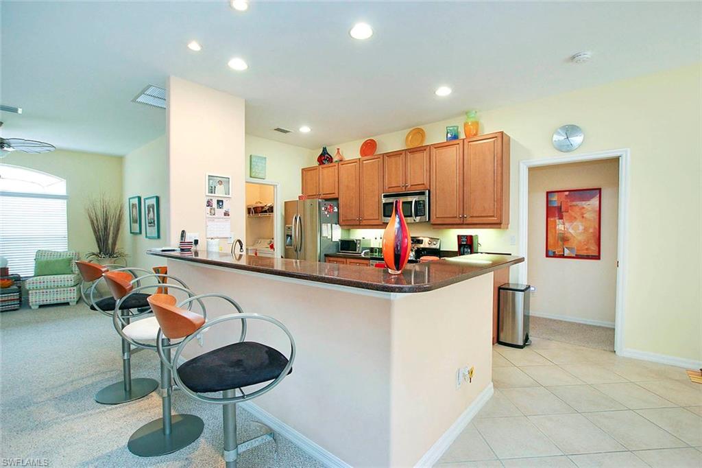 COLONIAL POINTE - Residential