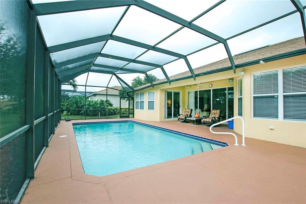 COLONIAL POINTE - Residential