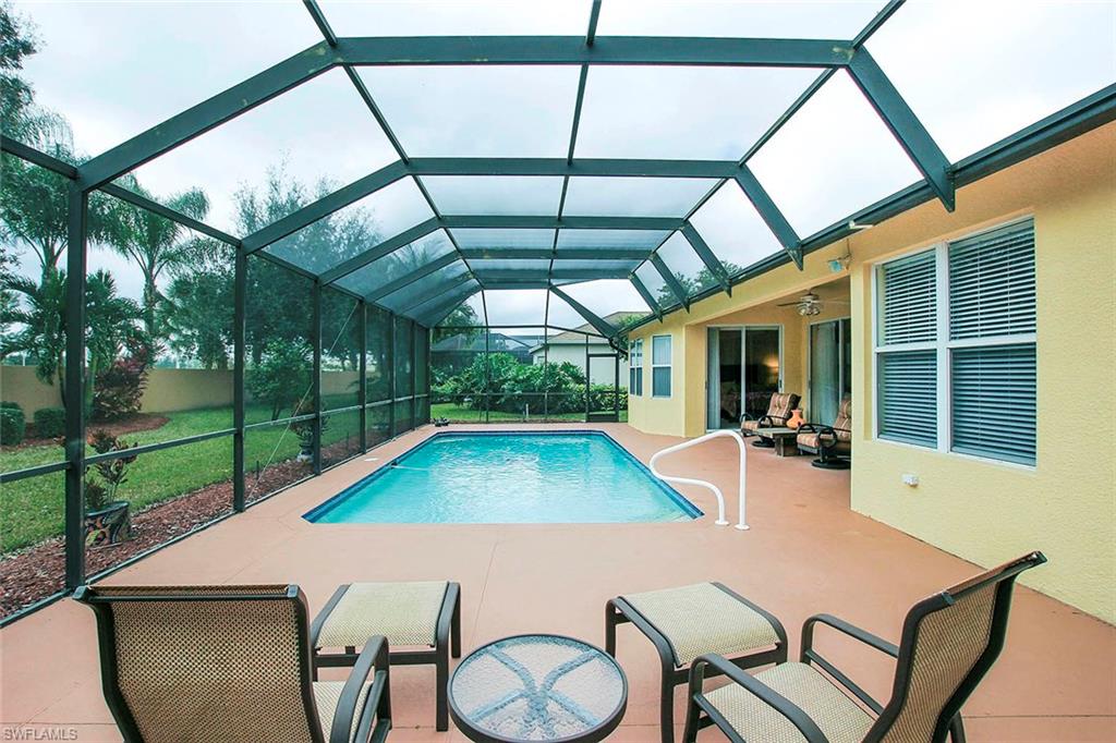 COLONIAL POINTE - Residential